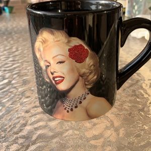 BN Marilyn Monroe mug